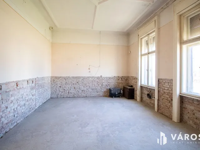 Eladó kereskedelmi és ipari ingatlan Orosháza 170 nm