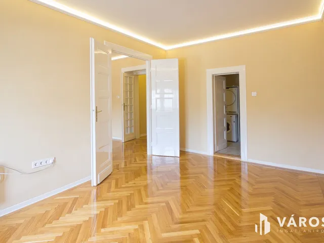 Eladó lakás Békéscsaba, Belváros 87 nm