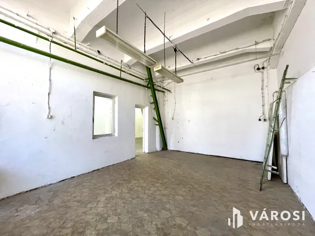 Eladó kereskedelmi és ipari ingatlan Budapest IX. kerület 153 nm