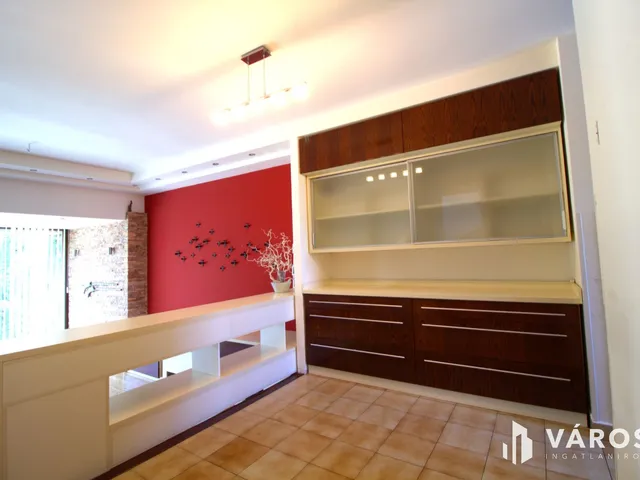 Eladó ház Budapest XVII. kerület, Madárdomb 204 nm