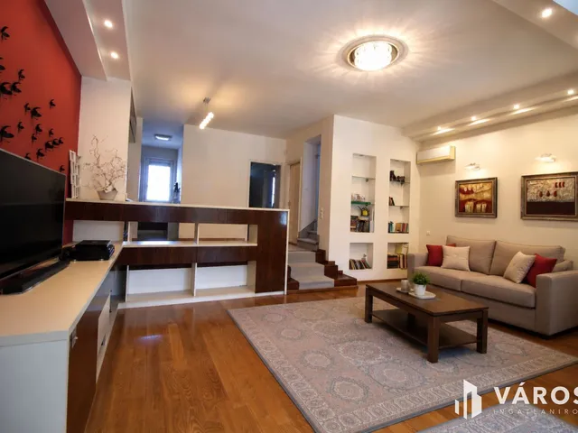 Eladó ház Budapest XVII. kerület, Madárdomb 204 nm