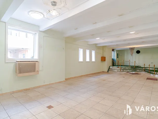 Kiadó kereskedelmi és ipari ingatlan Szeged 120 nm