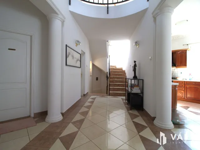 Eladó ház Budakeszi, Máriamakk 253 nm