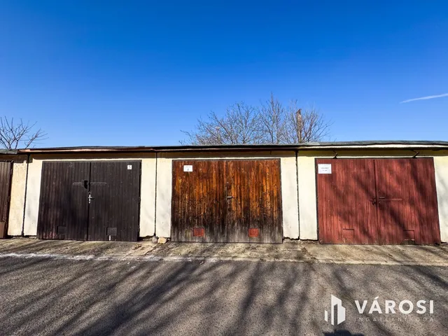 Eladó garázs Gyula, Törökzug 17 nm
