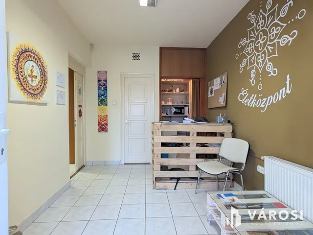 Eladó kereskedelmi és ipari ingatlan Békéscsaba, Belváros 45 nm