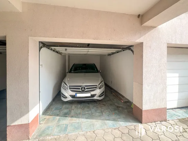 Eladó garázs Békéscsaba, Belváros 14 nm