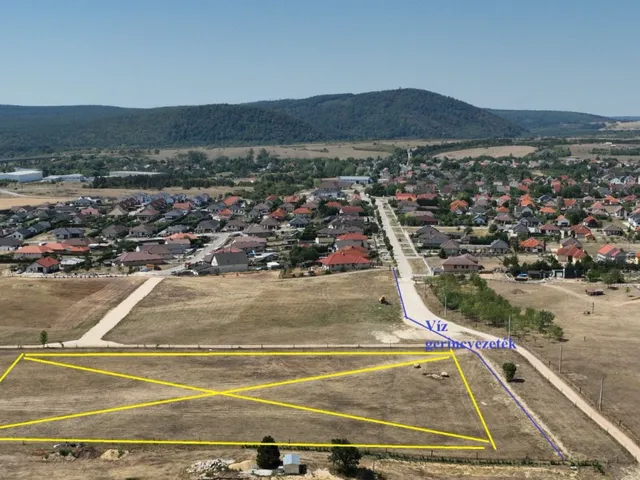 Eladó kereskedelmi és ipari ingatlan Márkó 1 nm