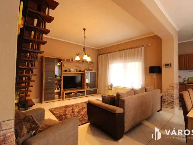 Eladó ház Kunszentmiklós, Tasskertes 119 nm