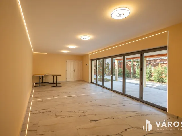 Kiadó kereskedelmi és ipari ingatlan Hódmezővásárhely, Belváros 41 nm