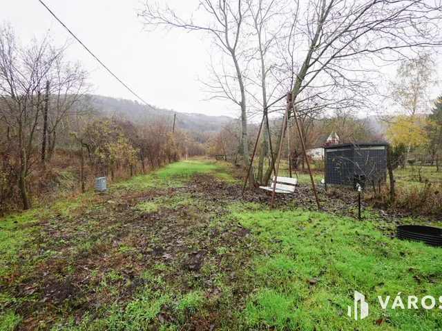 Eladó telek Verőce 550 nm