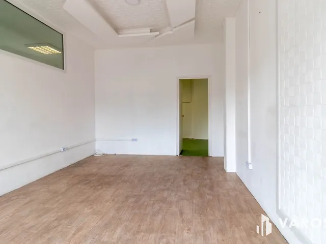 Kiadó kereskedelmi és ipari ingatlan Budapest XIII. kerület, Angyalföld 59 nm