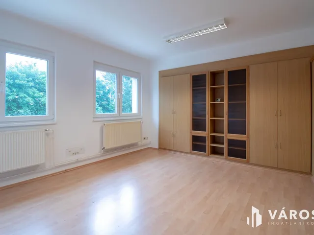 Kiadó kereskedelmi és ipari ingatlan Budapest XVII. kerület, Rákoscsaba 21 nm