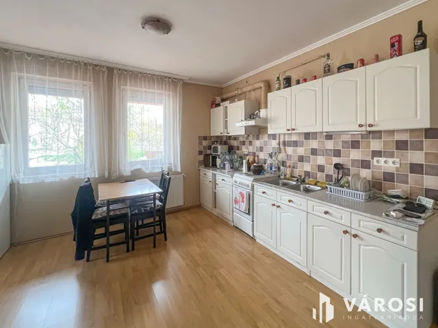 Eladó lakás Békéscsaba, Belváros 70 nm