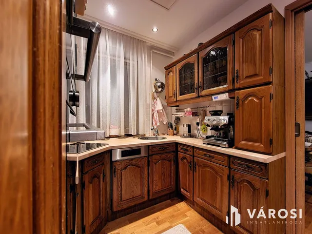 Eladó ház Győr, Nádorváros 211 nm