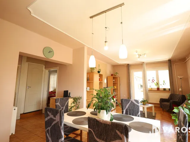 Eladó ház Tamási 200 nm