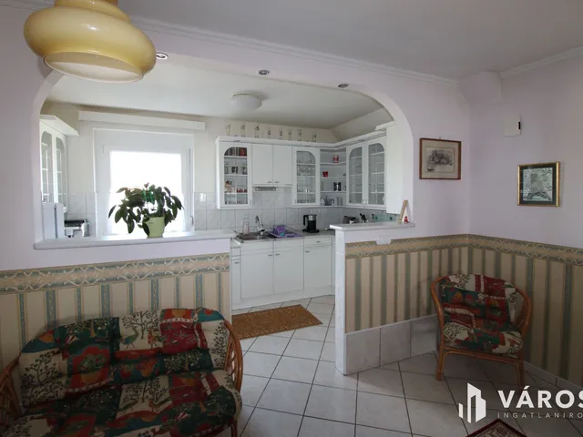 Kiadó lakás Alsóörs 133 nm