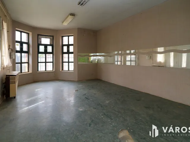 Kiadó kereskedelmi és ipari ingatlan Békéscsaba 62 nm