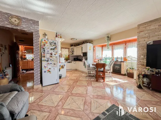 Eladó ház Üröm 100 nm