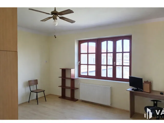 Eladó ház Debrecen, Bellegelőkert 200 nm