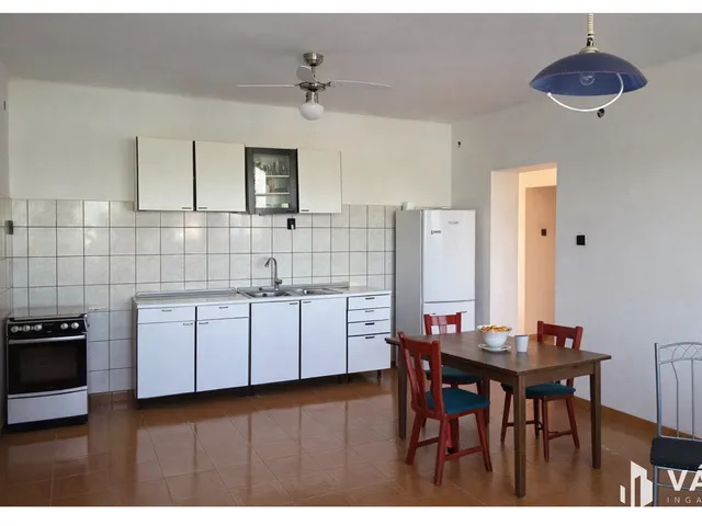 Eladó ház Debrecen, Bellegelőkert 200 nm