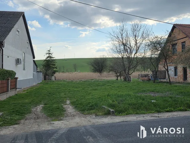 Eladó telek Kazár 1079 nm