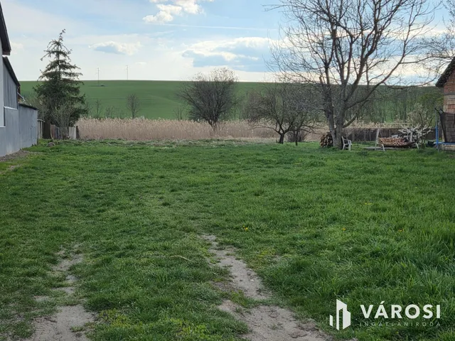 Eladó telek Kazár 1079 nm
