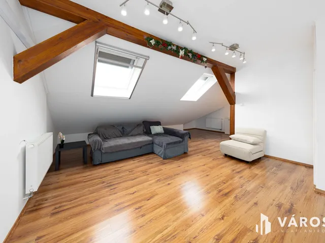 Eladó lakás Szeged 139 nm