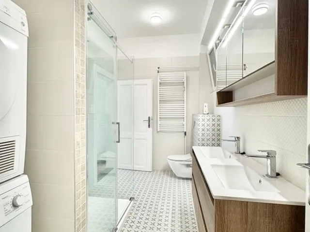 Kiadó lakás Debrecen, Belváros 142 nm