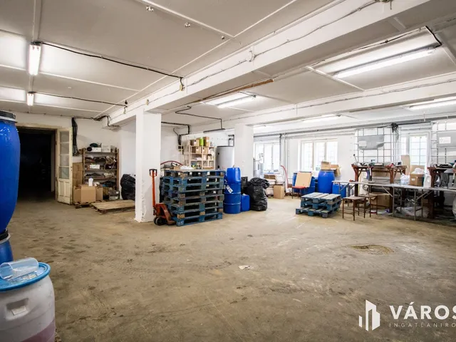 Eladó kereskedelmi és ipari ingatlan Nagyszénás 295 nm