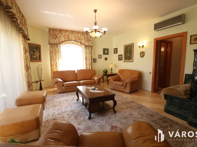 Eladó ház Szeged, Újszeged 215 nm