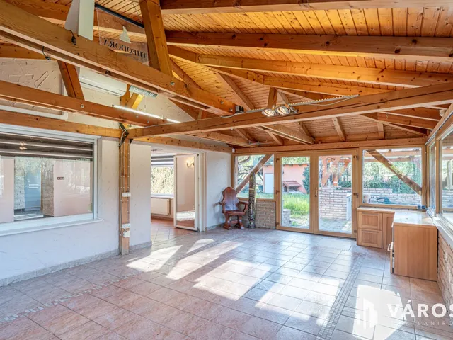 Eladó ház Szeged, Gyálarét 140 nm