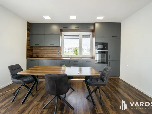 Kiadó ház Vámosszabadi 121 nm