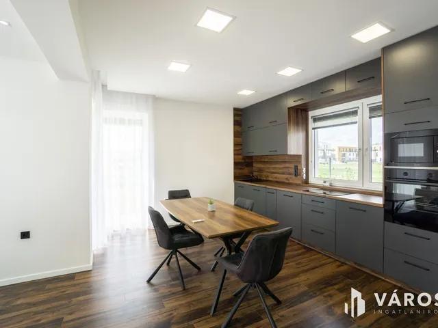 Kiadó ház Vámosszabadi 121 nm