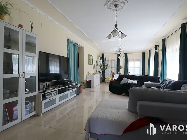 Eladó ház Mezőkövesd 190 nm