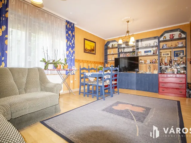 Eladó ház Békéscsaba, Áchim András-lakótelep 90 nm