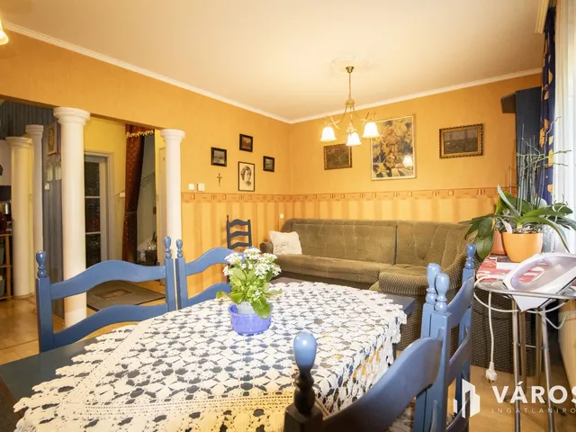 Eladó ház Békéscsaba, Áchim András-lakótelep 90 nm