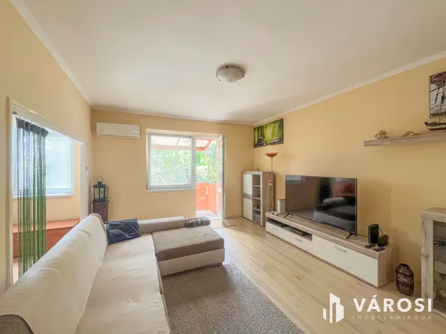 Eladó lakás Békéscsaba, Áchim András-lakótelep 54 nm