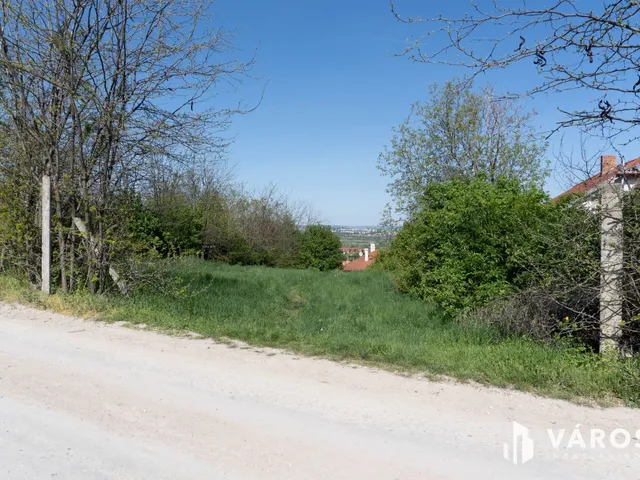 Eladó telek Pomáz 792 nm