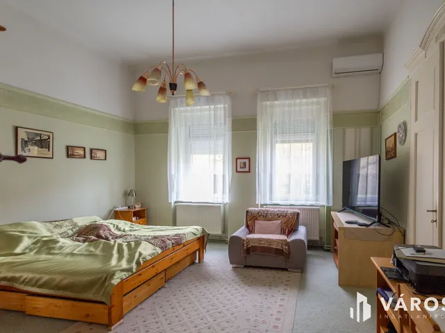 Eladó ház Hódmezővásárhely, Újváros 228 nm