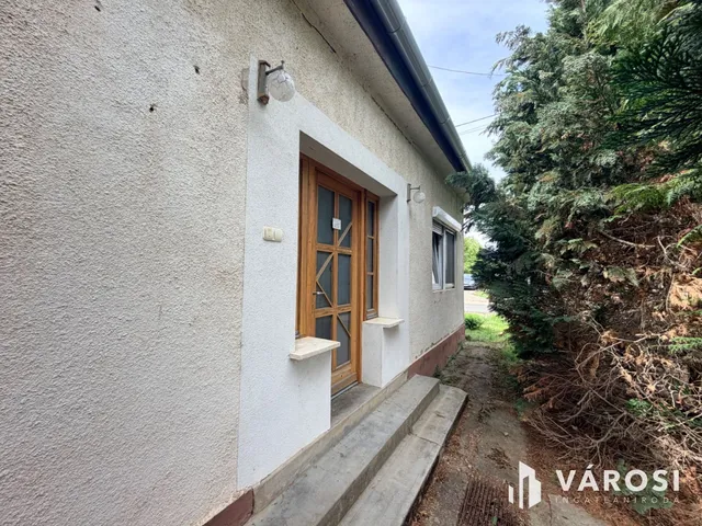 Eladó ház Rábatöttös 45 nm