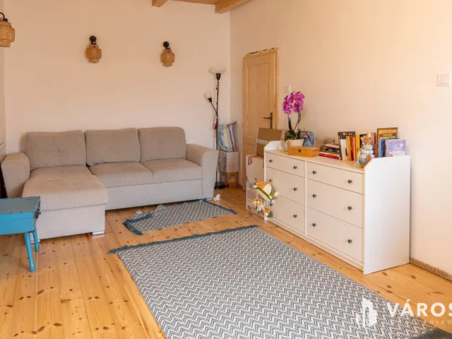 Eladó ház Úri 84 nm