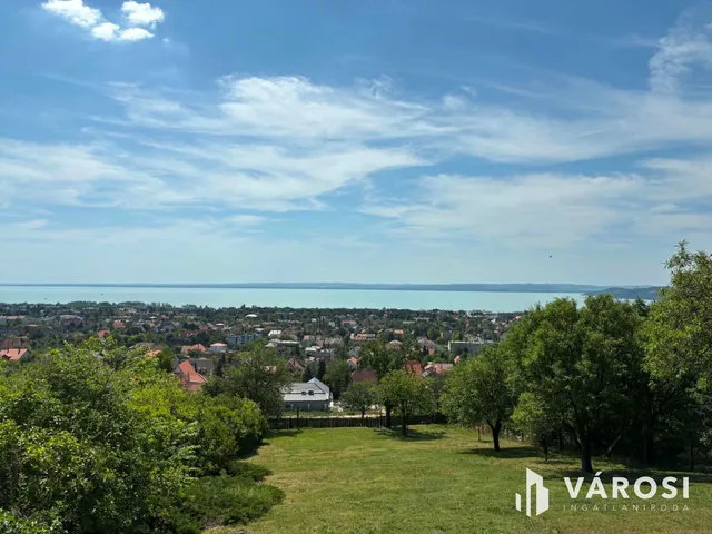 Eladó nyaraló Balatonfüred, Tamáshegy 88 nm