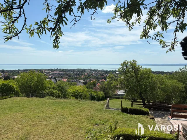 Eladó nyaraló Balatonfüred, Tamáshegy 88 nm