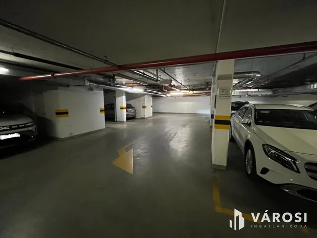 Eladó garázs Budapest IX. kerület 15 nm
