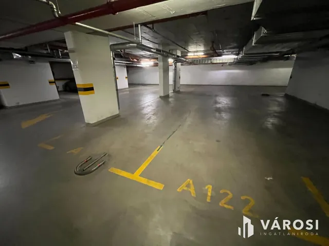 Eladó garázs Budapest IX. kerület 15 nm