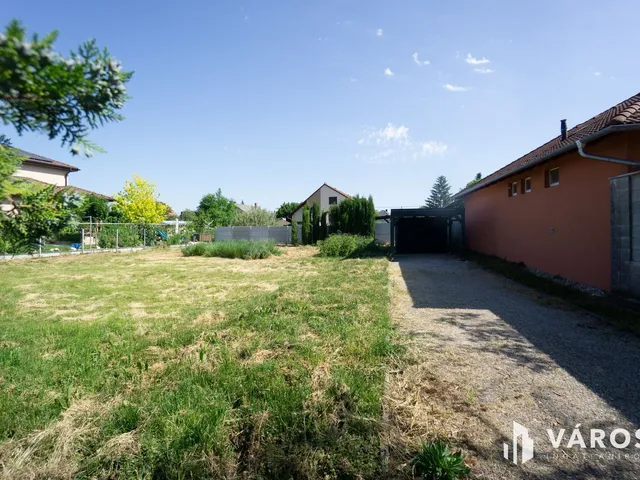 Eladó telek Győrladamér 683 nm