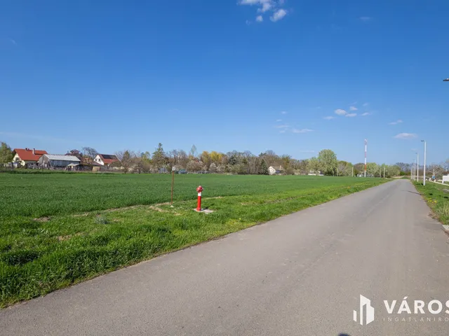 Eladó telek Deszk 918 nm