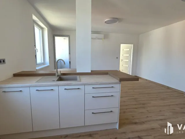 Eladó lakás Debrecen, Falóger 78 nm