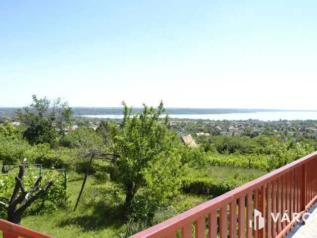 Eladó mezőgazdasági ingatlan Balatonalmádi, Vöröshegy 25 nm