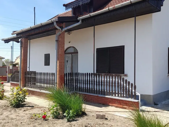 Eladó ház Magyarbánhegyes 120 nm